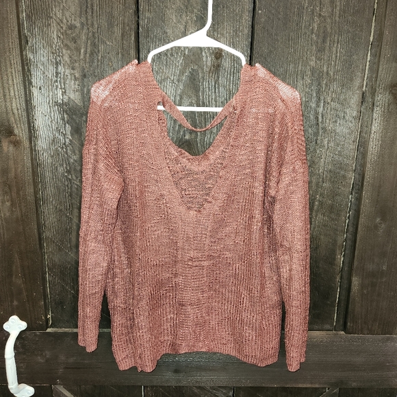 Sweater with open back - Picture 2 of 3